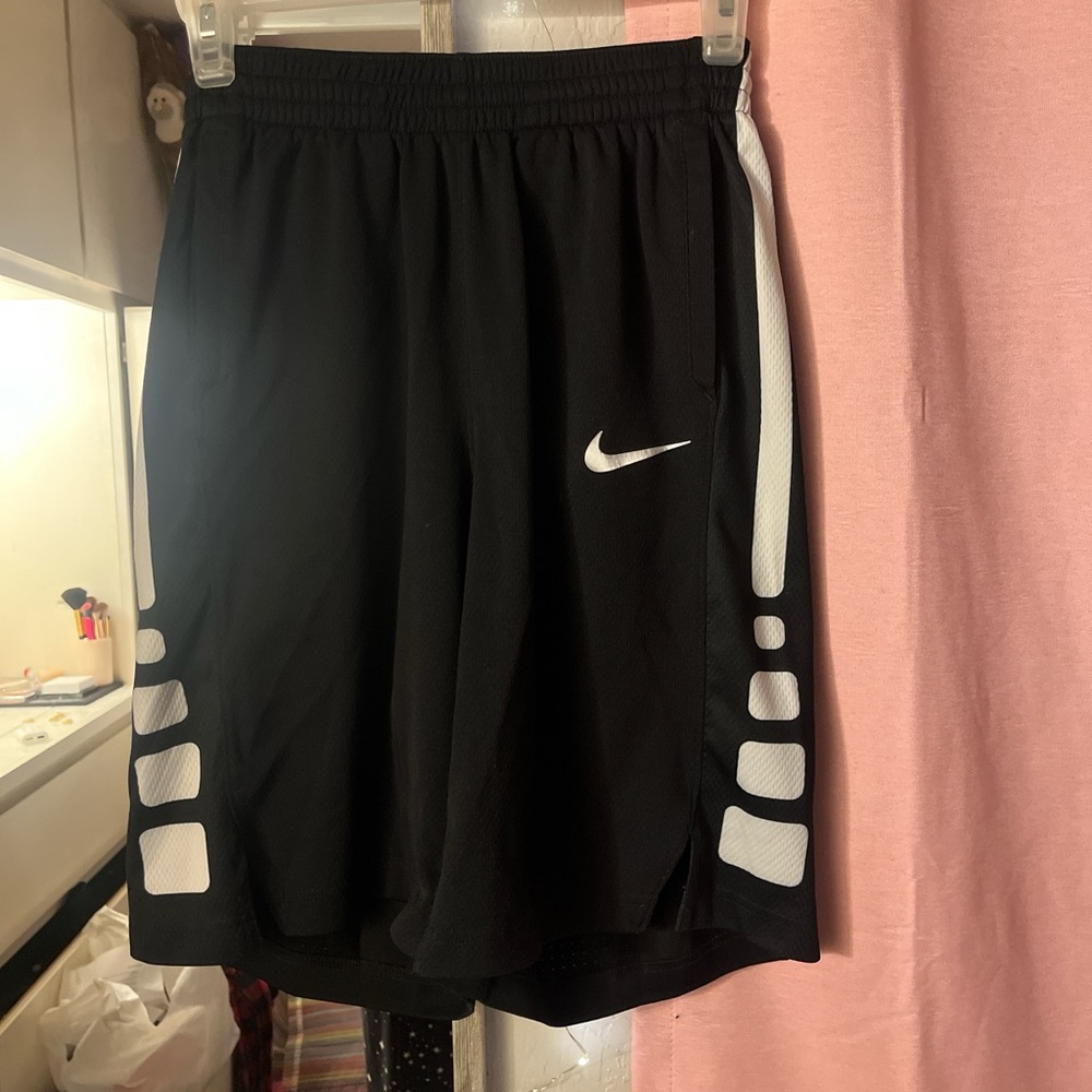 Black and white Nike basketball shorts. Kids size XL.